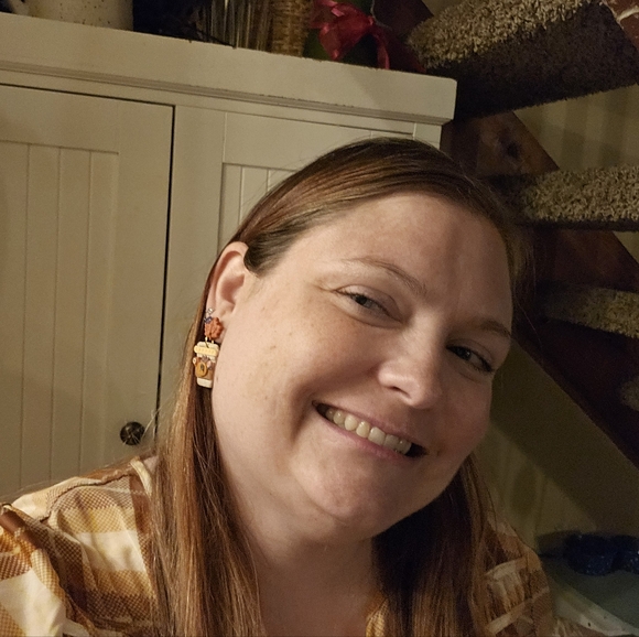 Meet your Posher, Cortney - Picture 1 of 1